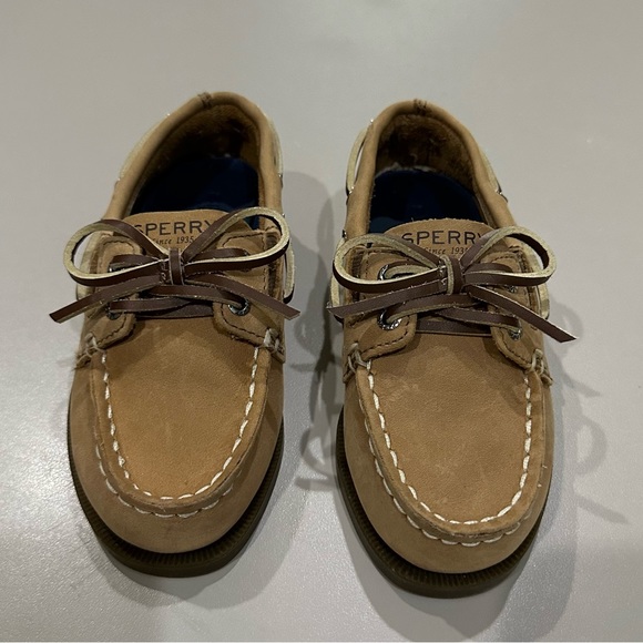 Sperry Top-Siders for Boys Size 9M  Like New! - Picture 1 of 4